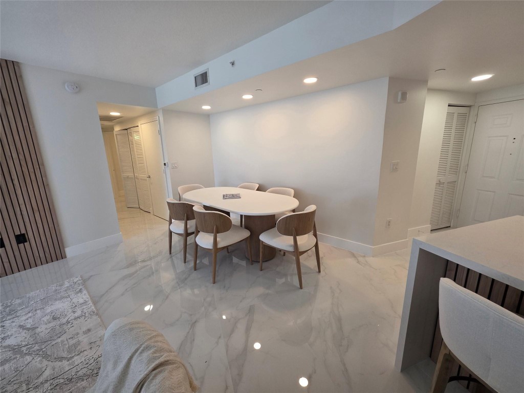 TURNBERRY ON THE GREEN - Residential