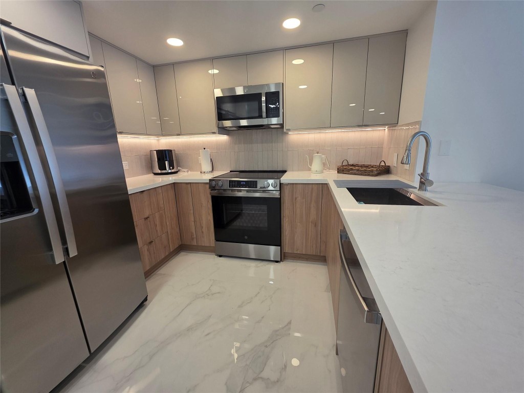 TURNBERRY ON THE GREEN - Residential