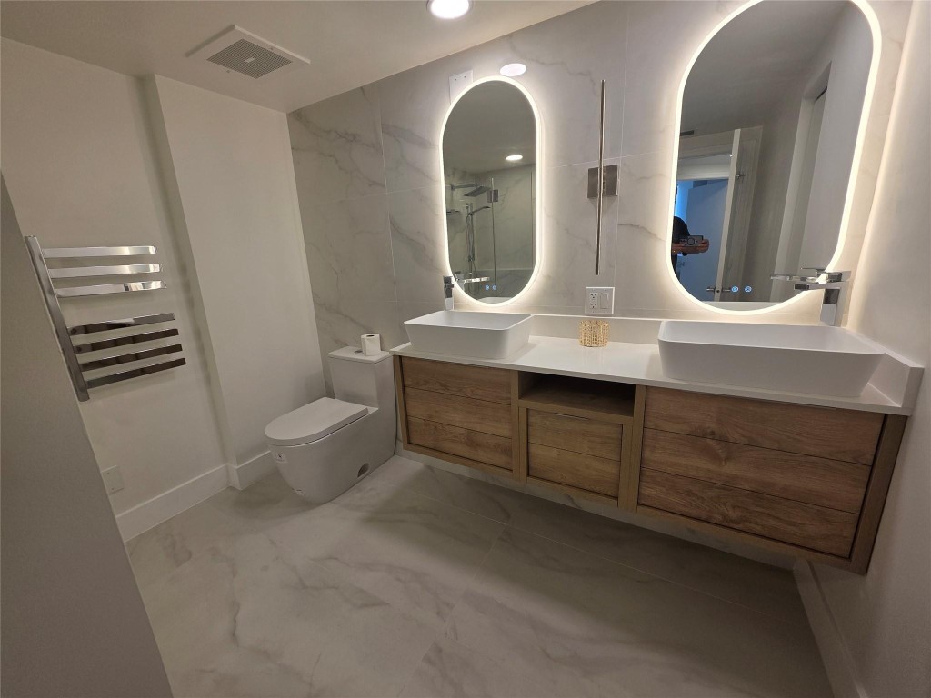 TURNBERRY ON THE GREEN - Residential