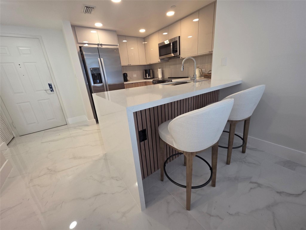 TURNBERRY ON THE GREEN - Residential