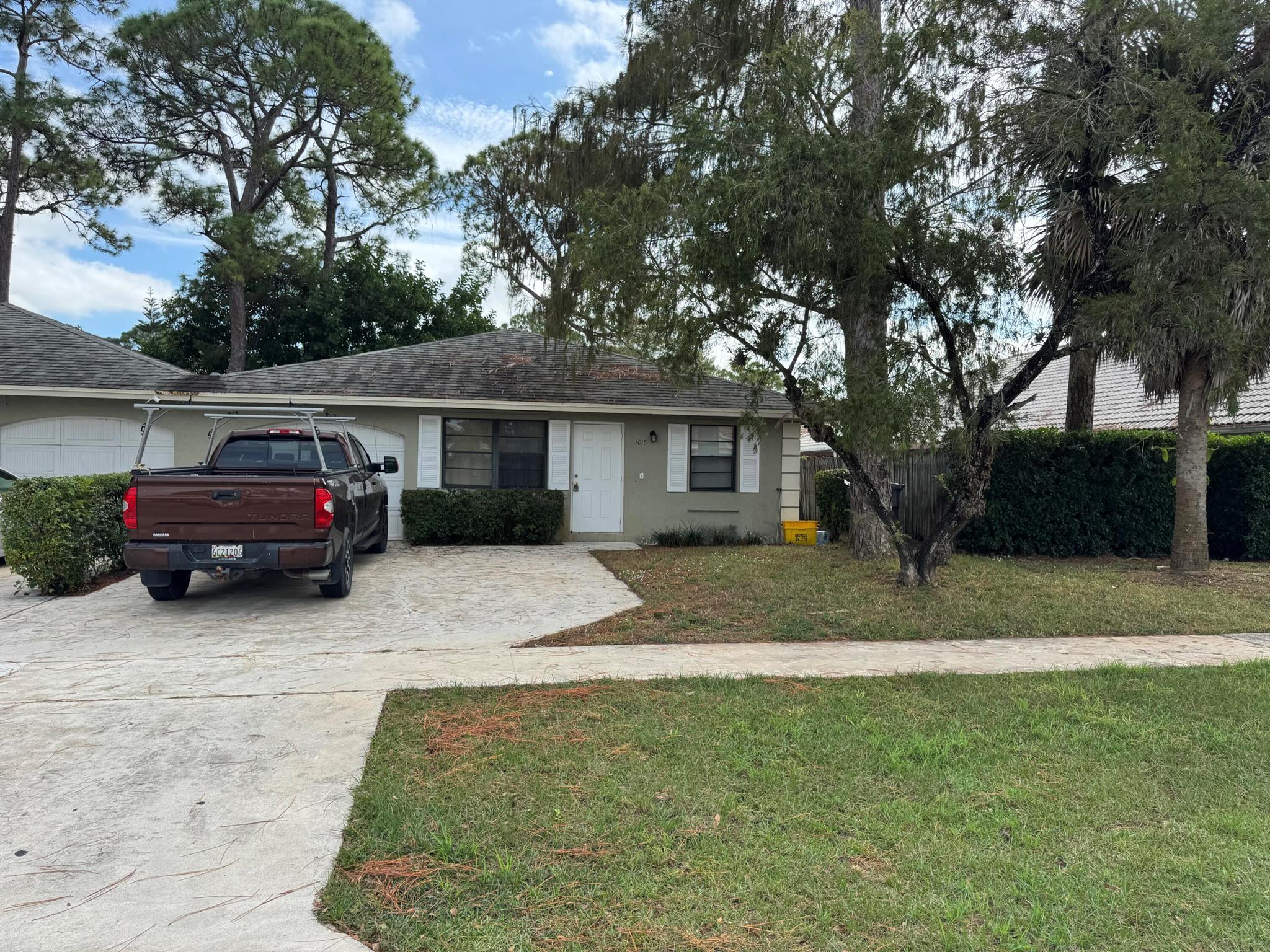 SUGAR POND MANOR OF WELLI - Residential Lease