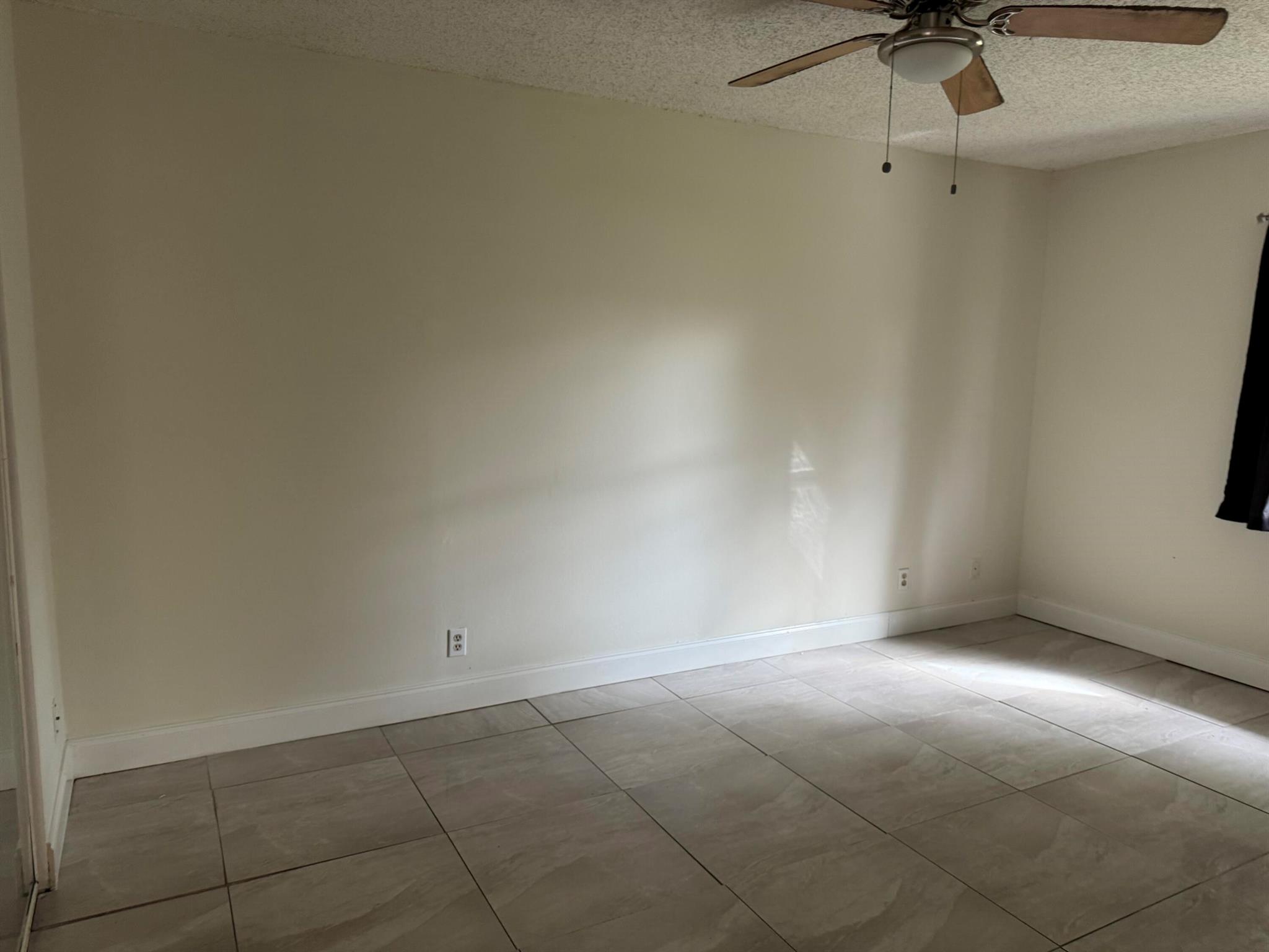 SUGAR POND MANOR OF WELLI - Residential Lease