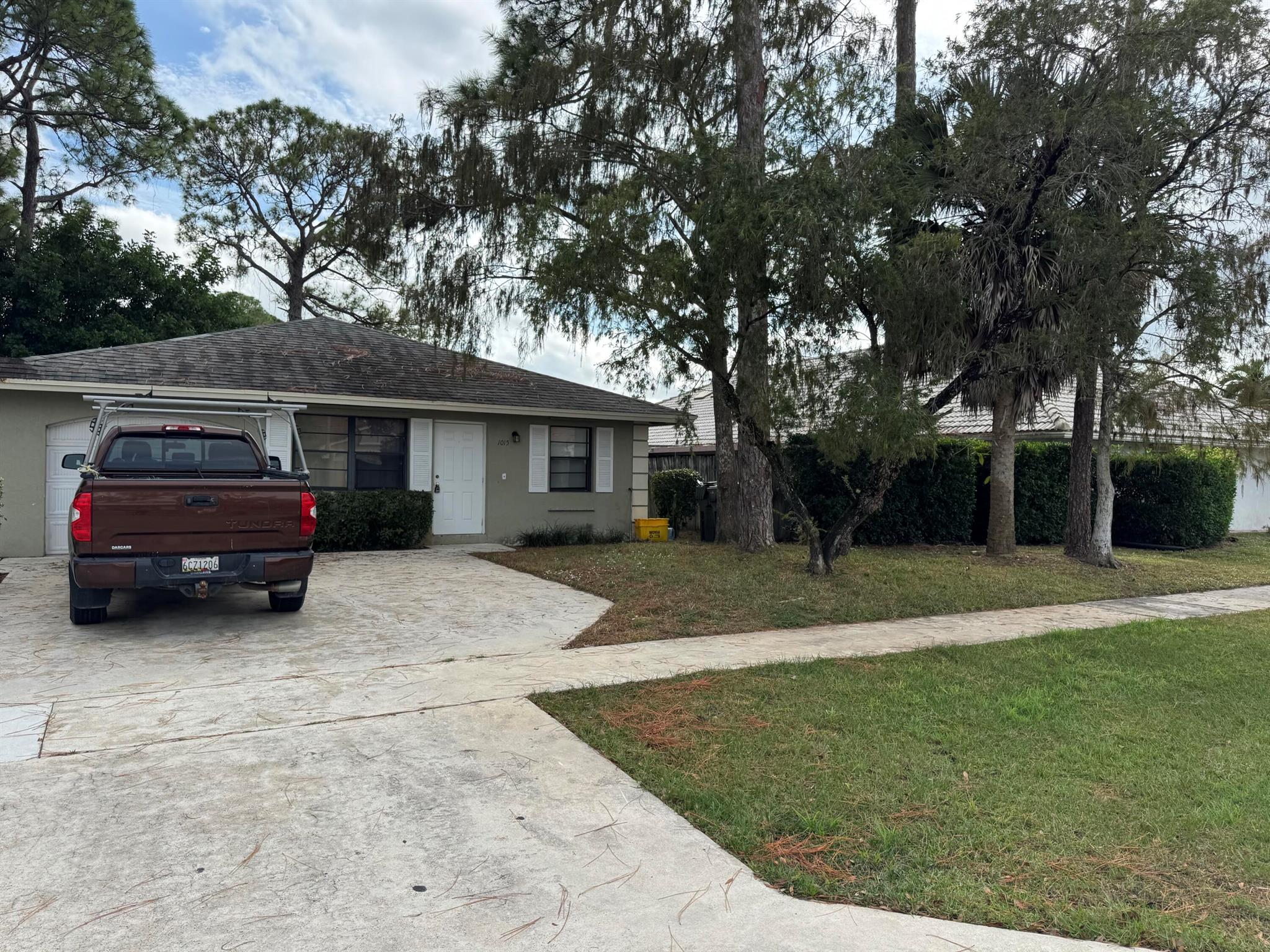 SUGAR POND MANOR OF WELLI - Residential Lease