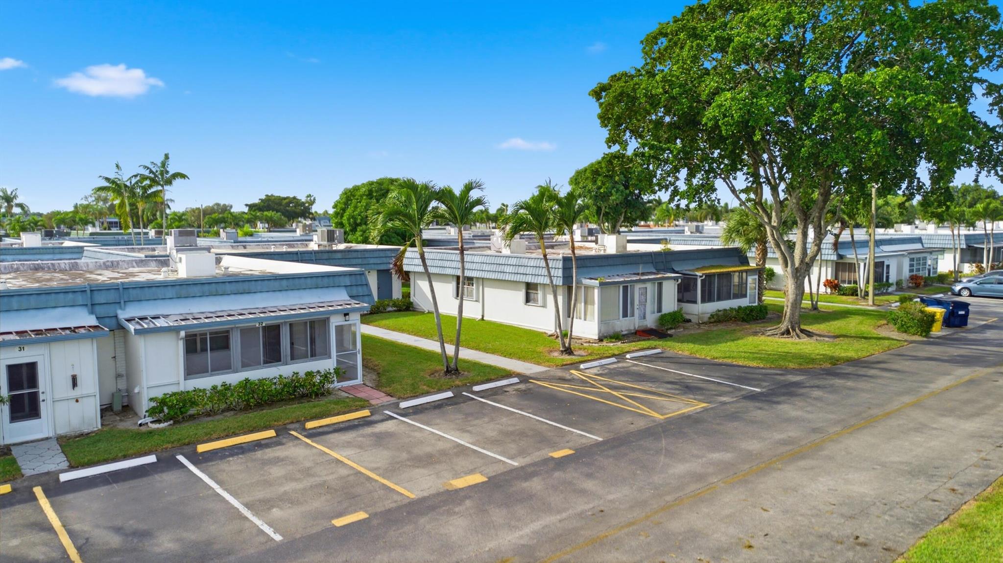 KINGS POINT - Residential