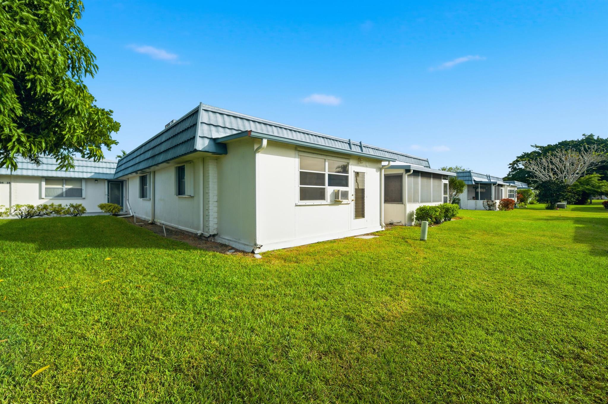 KINGS POINT - Residential