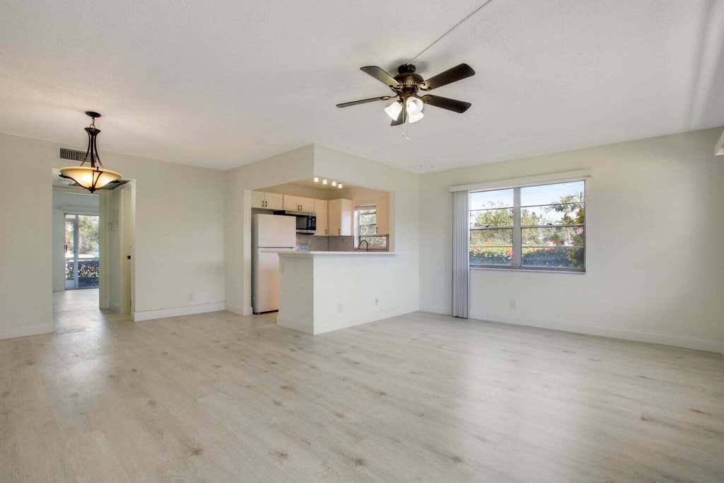 Photo of 288 NORTHAMPTON O, West Palm Beach, FL 33417 (MLS # B26058435)