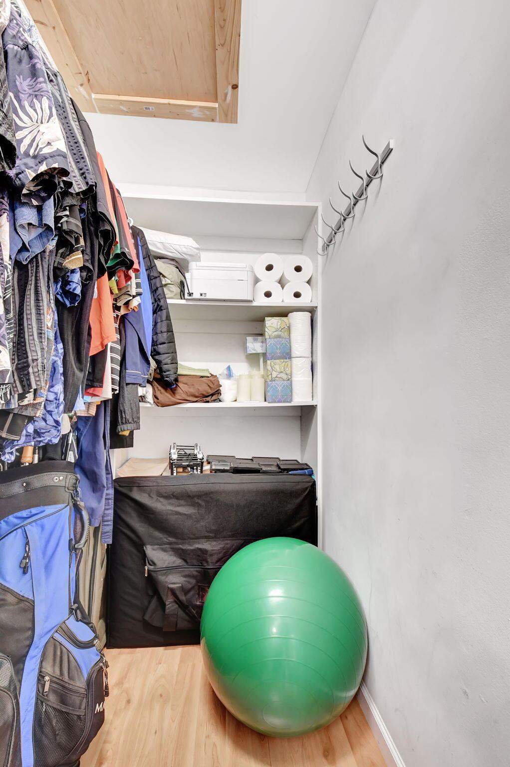 HIGH POINT CONDO SEC 4 - Residential