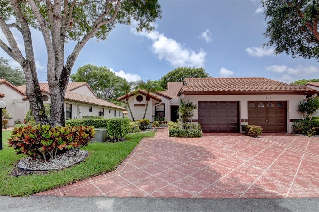 Photo of 6110 Sunny Pointe Circle, Delray Beach, FL 33484 (MLS # R10808558)
