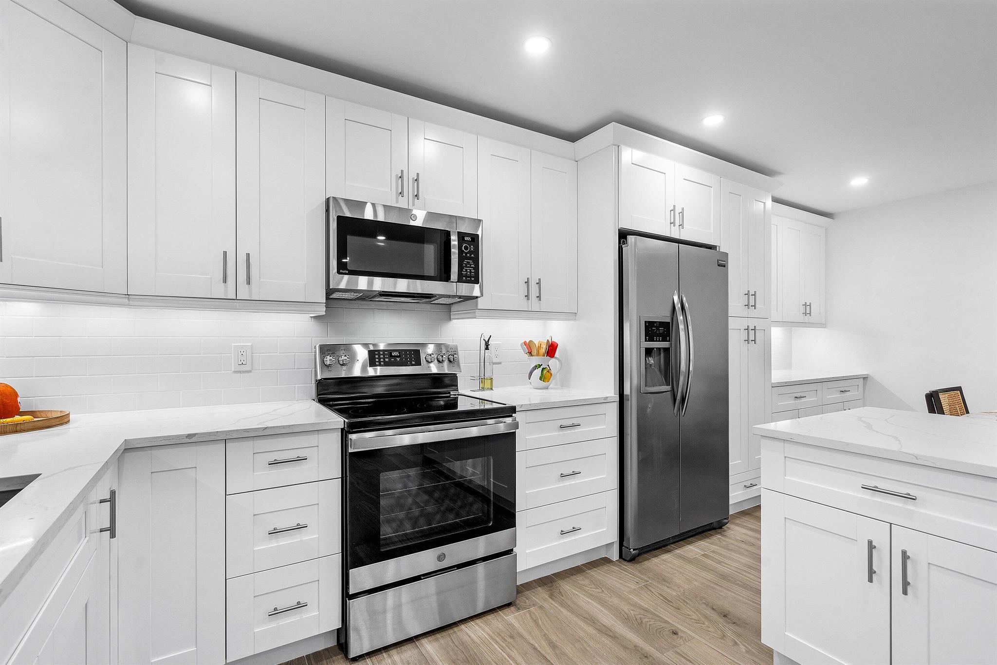 JAMES PLACE CONDO - Residential