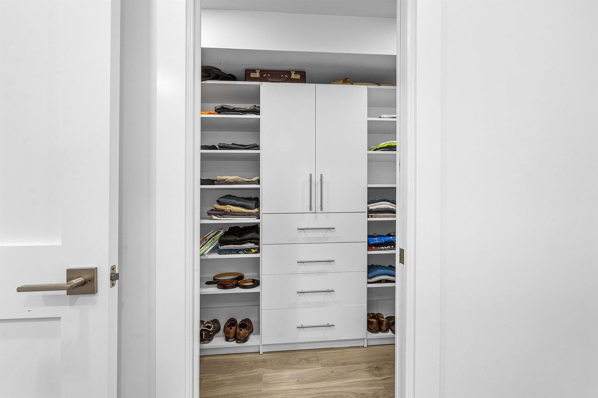 JAMES PLACE CONDO - Residential