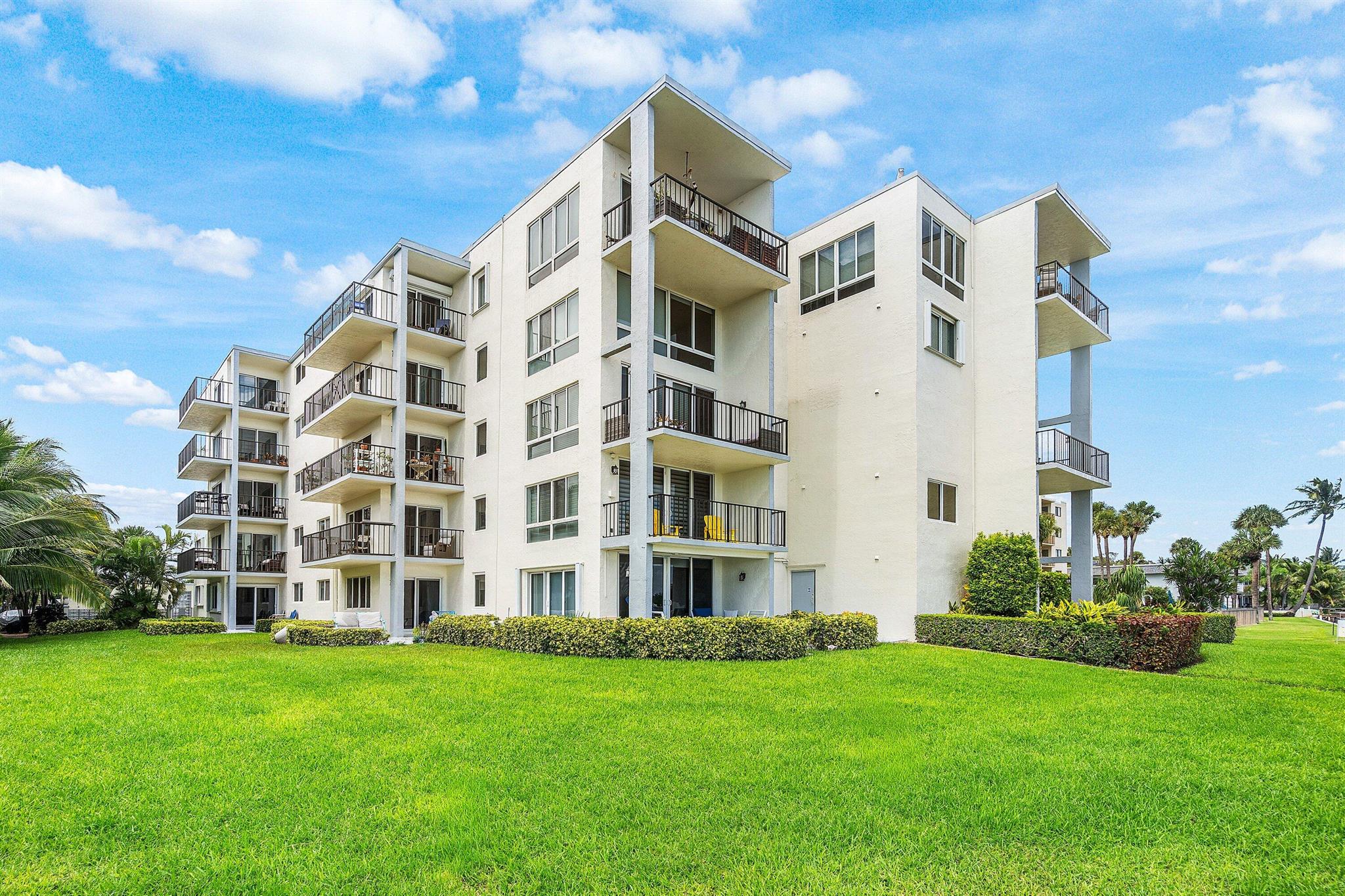 JAMES PLACE CONDO - Residential
