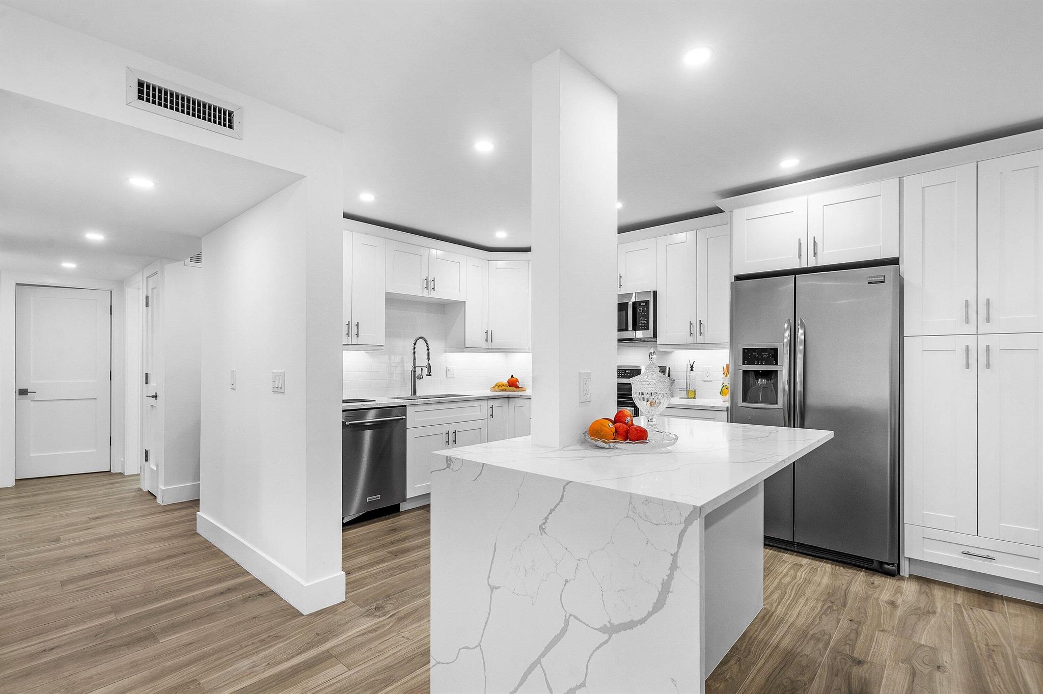 JAMES PLACE CONDO - Residential