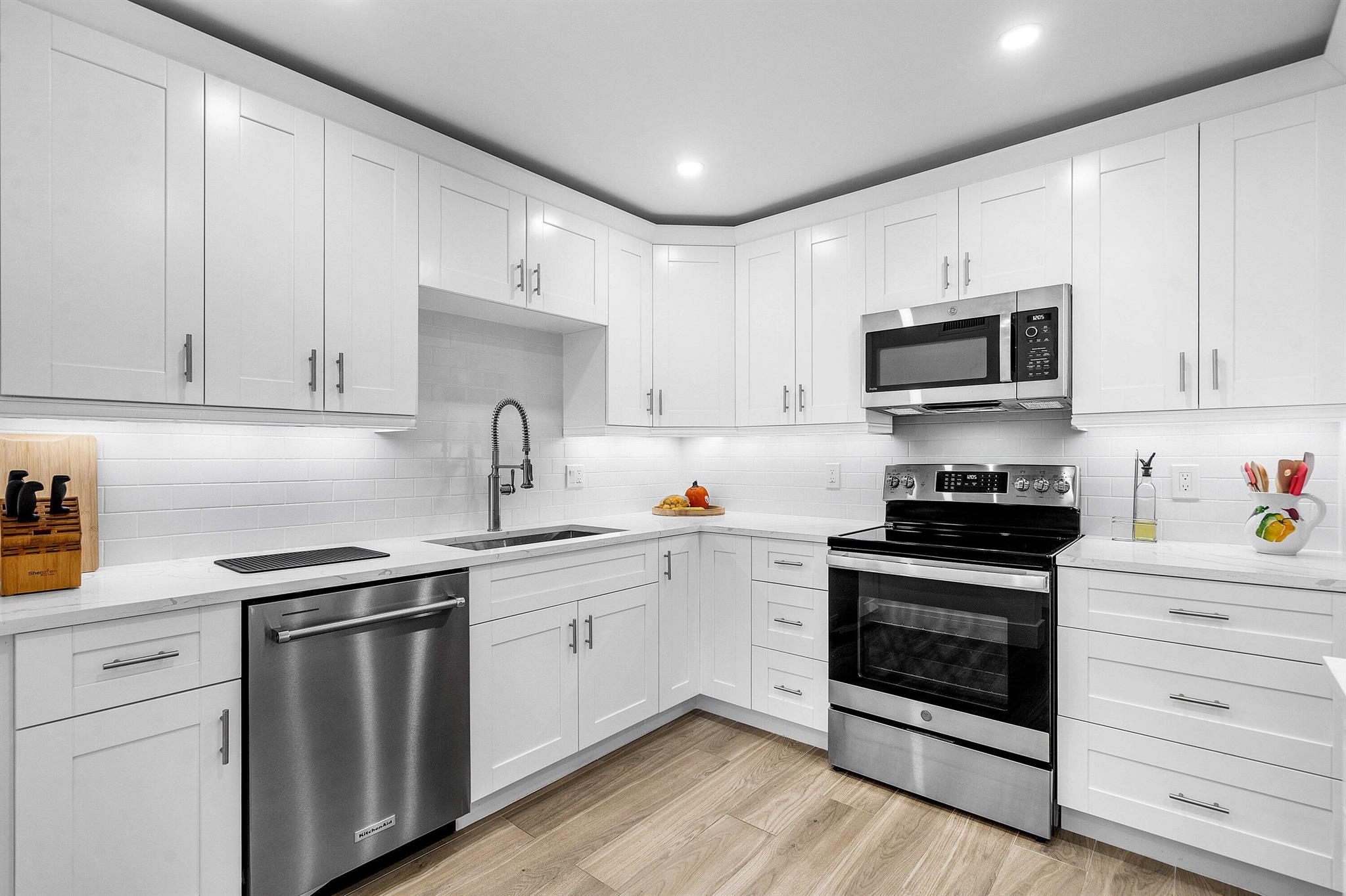 JAMES PLACE CONDO - Residential