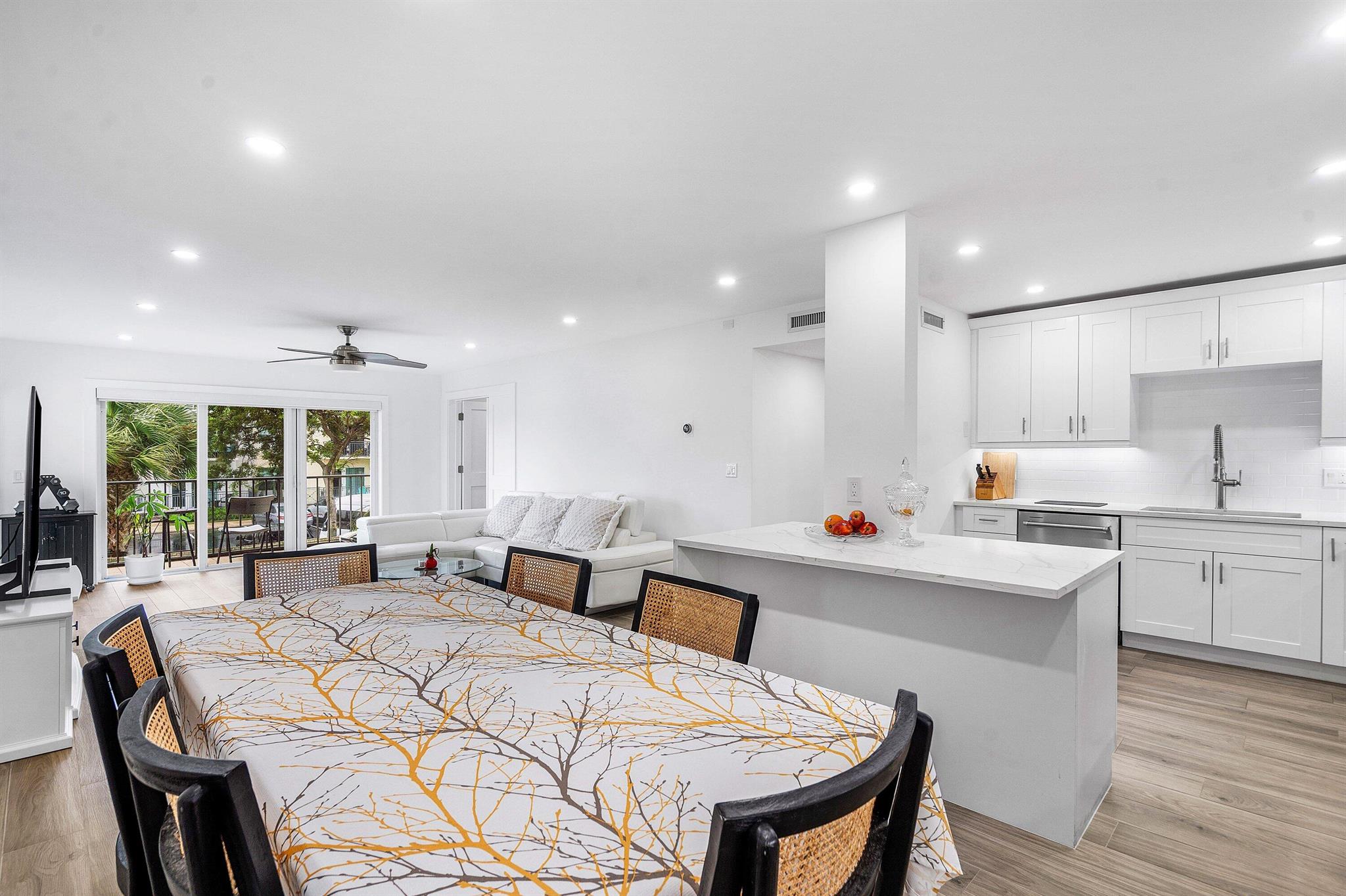 JAMES PLACE CONDO - Residential