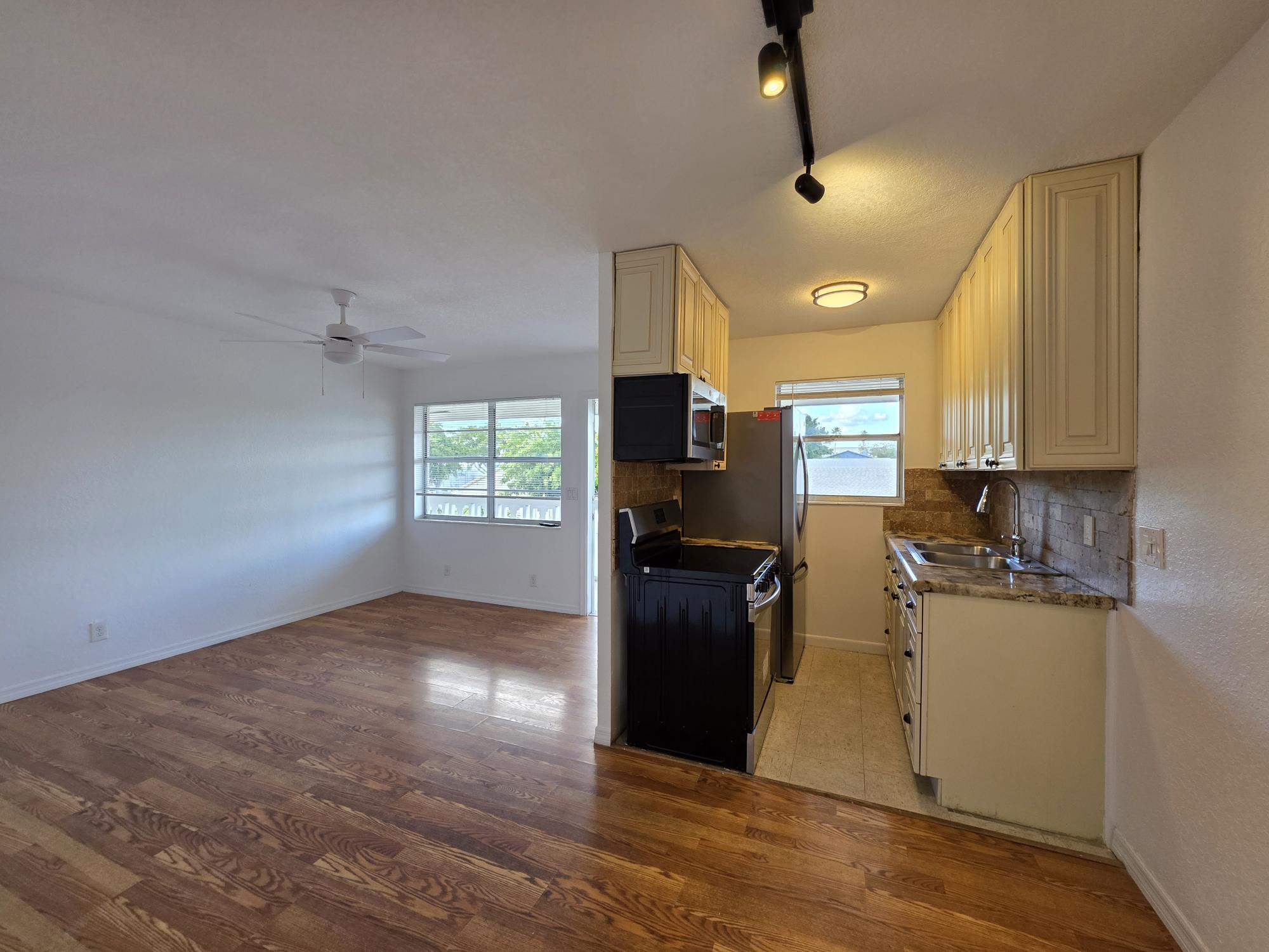 STERLING HOUSE CONDO - Residential Lease