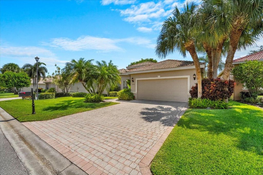 Photo of 13846 Via Torino, Delray Beach, FL 33446 (MLS # R10991819)
