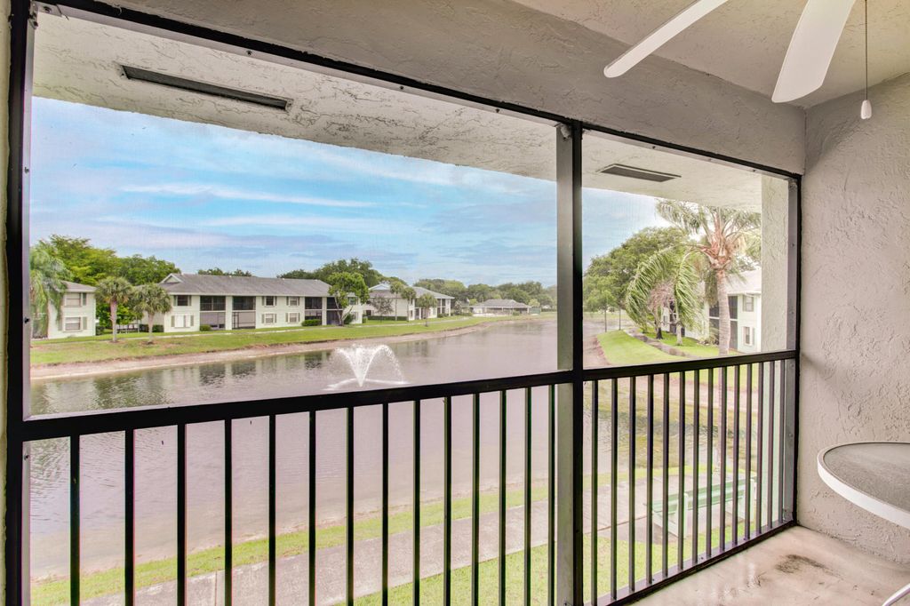 Photo of 801 Sabal Ridge Circle #H, Palm Beach Gardens, FL 33418 (MLS # R10792713)