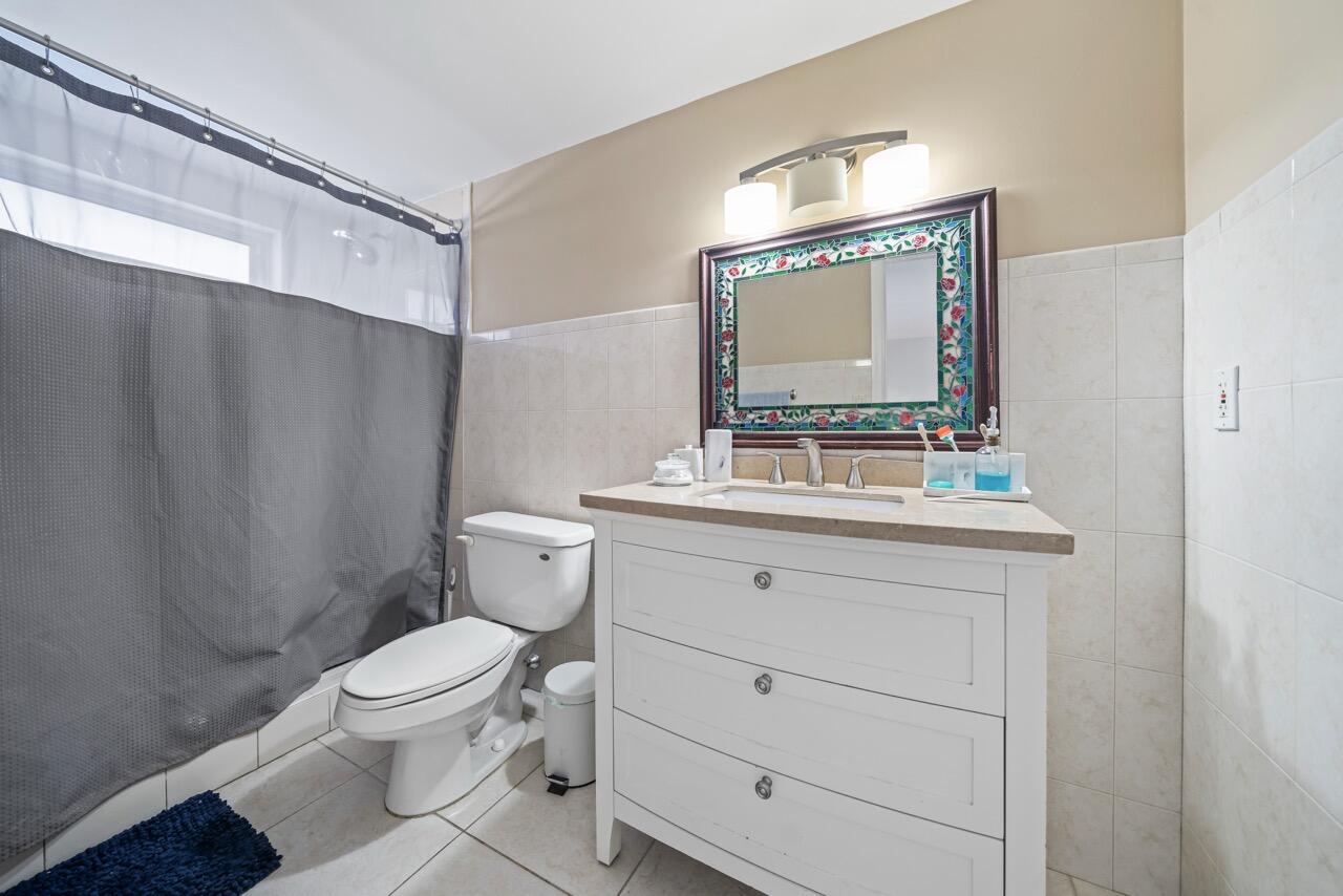 KENDALE LAKES TOWNHOUSE CONDO 2 - Residential Lease