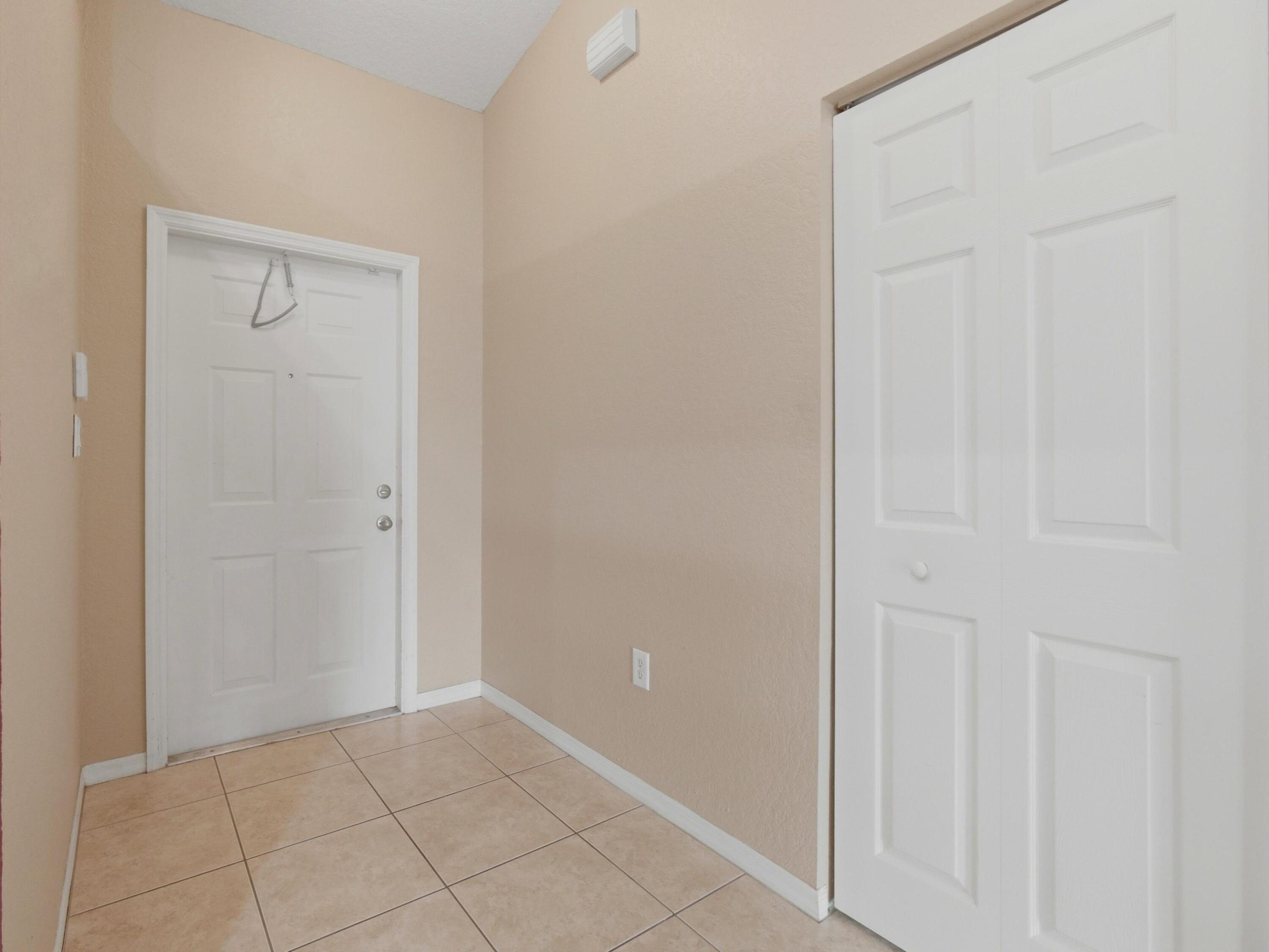 2920 E ARAGON Boulevard 3