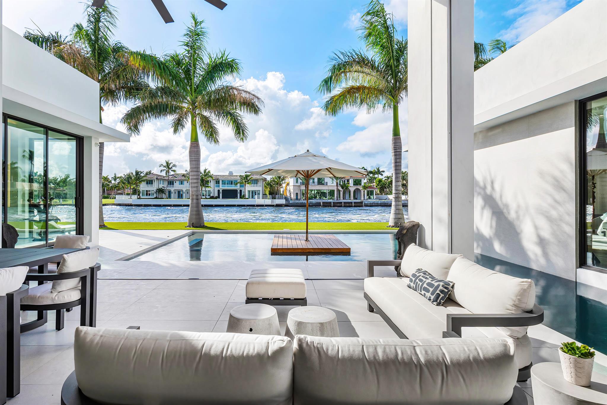 SPANISH RIVER LAND The Es - Residential