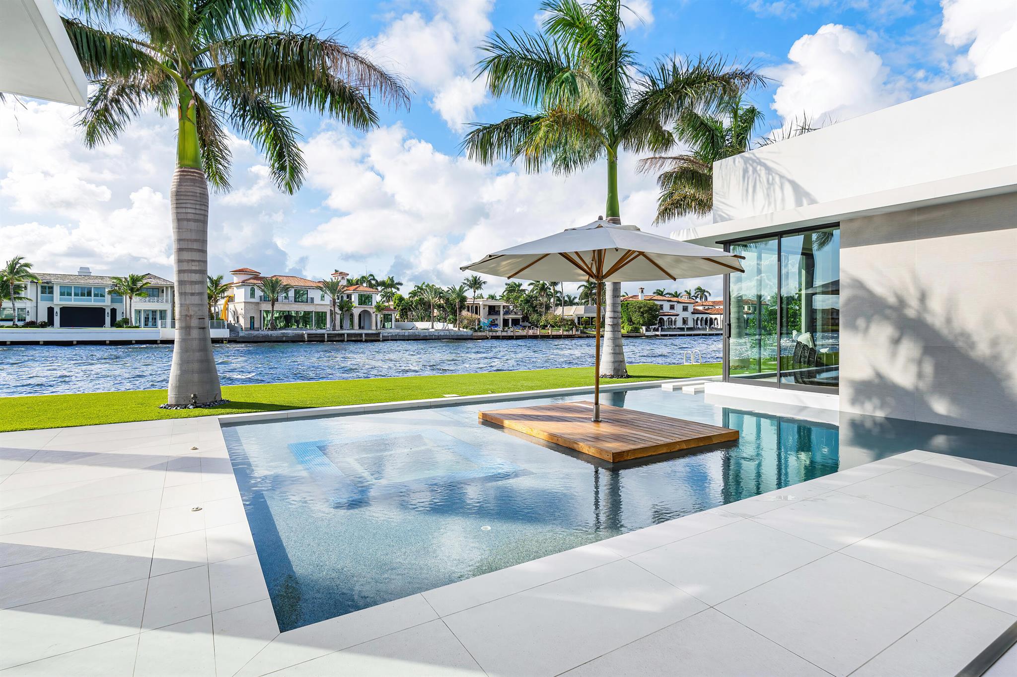 SPANISH RIVER LAND The Es - Residential