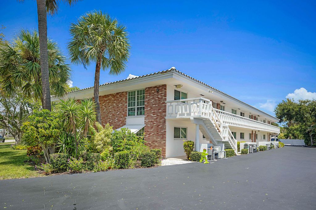 Photo of 331 Tequesta Drive #110, Tequesta, FL 33469 (MLS # B26056506)