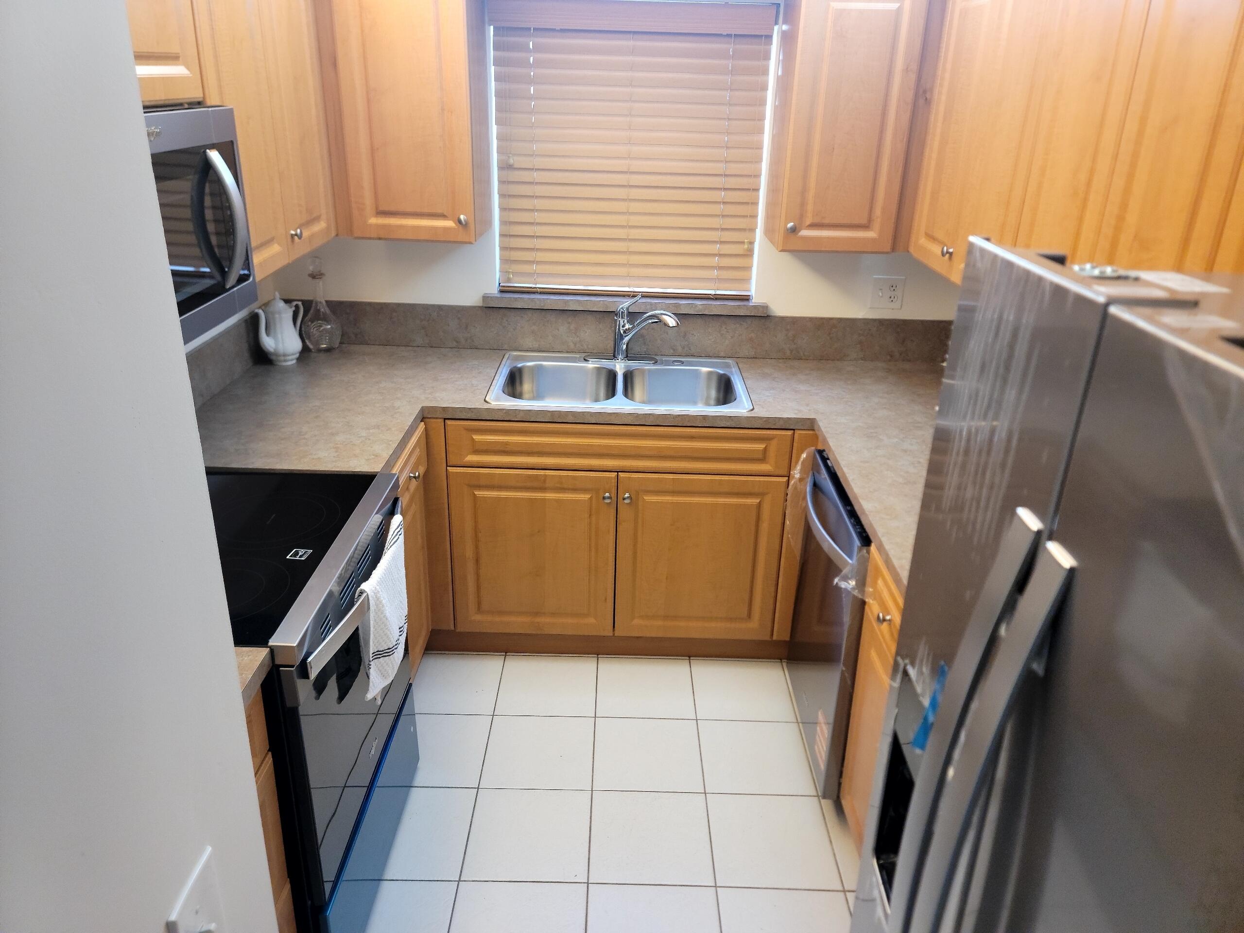 FLAMINGO GARDENS - Residential