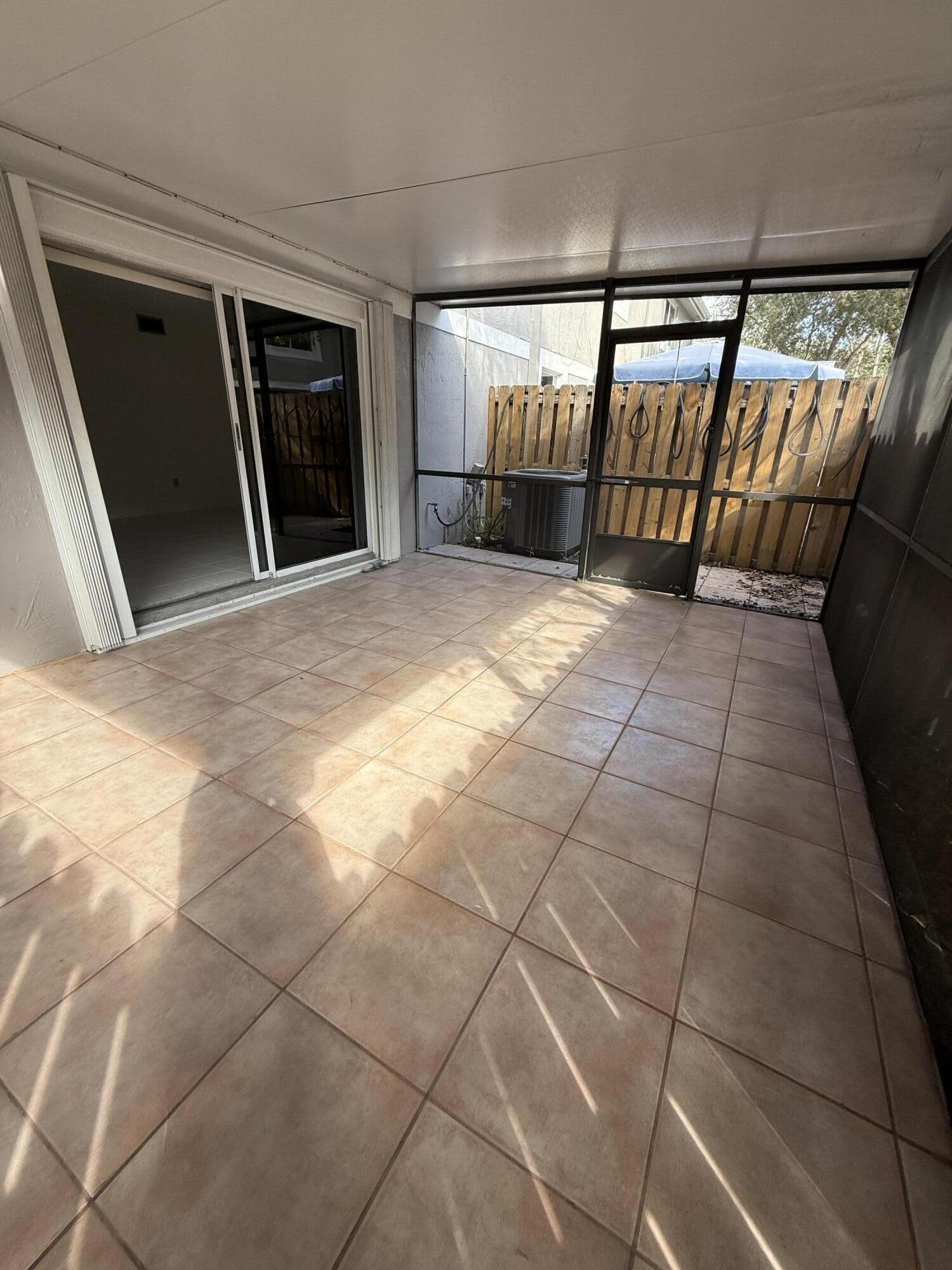 FLAMINGO GARDENS - Residential