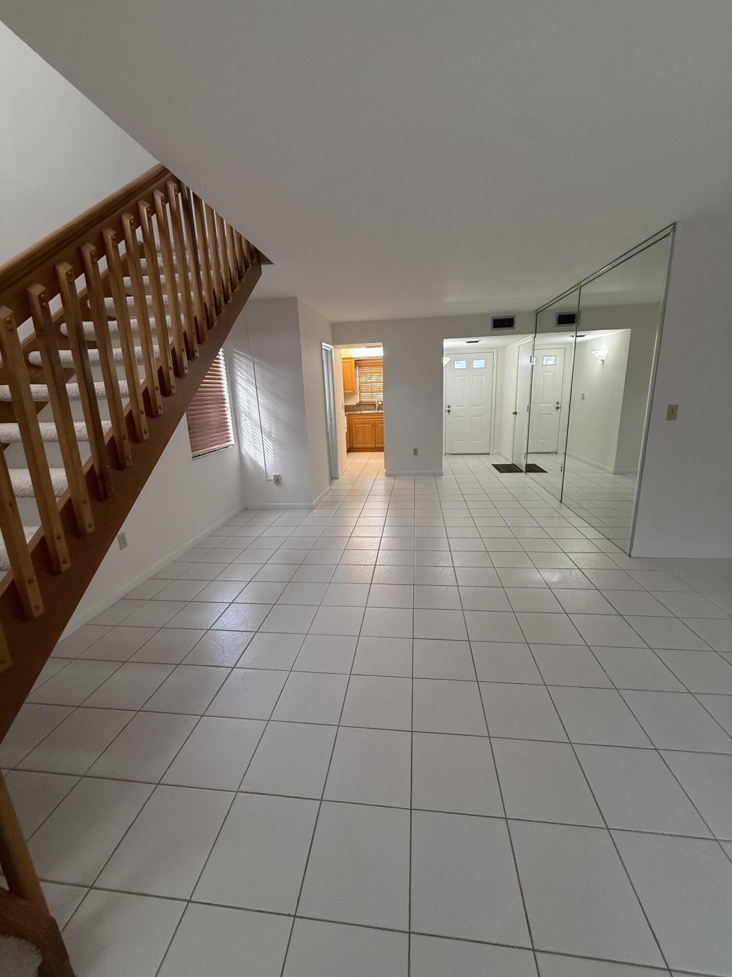 FLAMINGO GARDENS - Residential