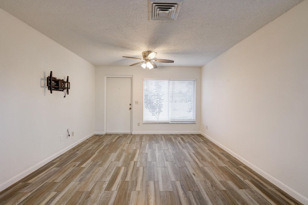 Photo of 947 Fra-mar Place, Fort Pierce, FL 34982 (MLS # B26022881)