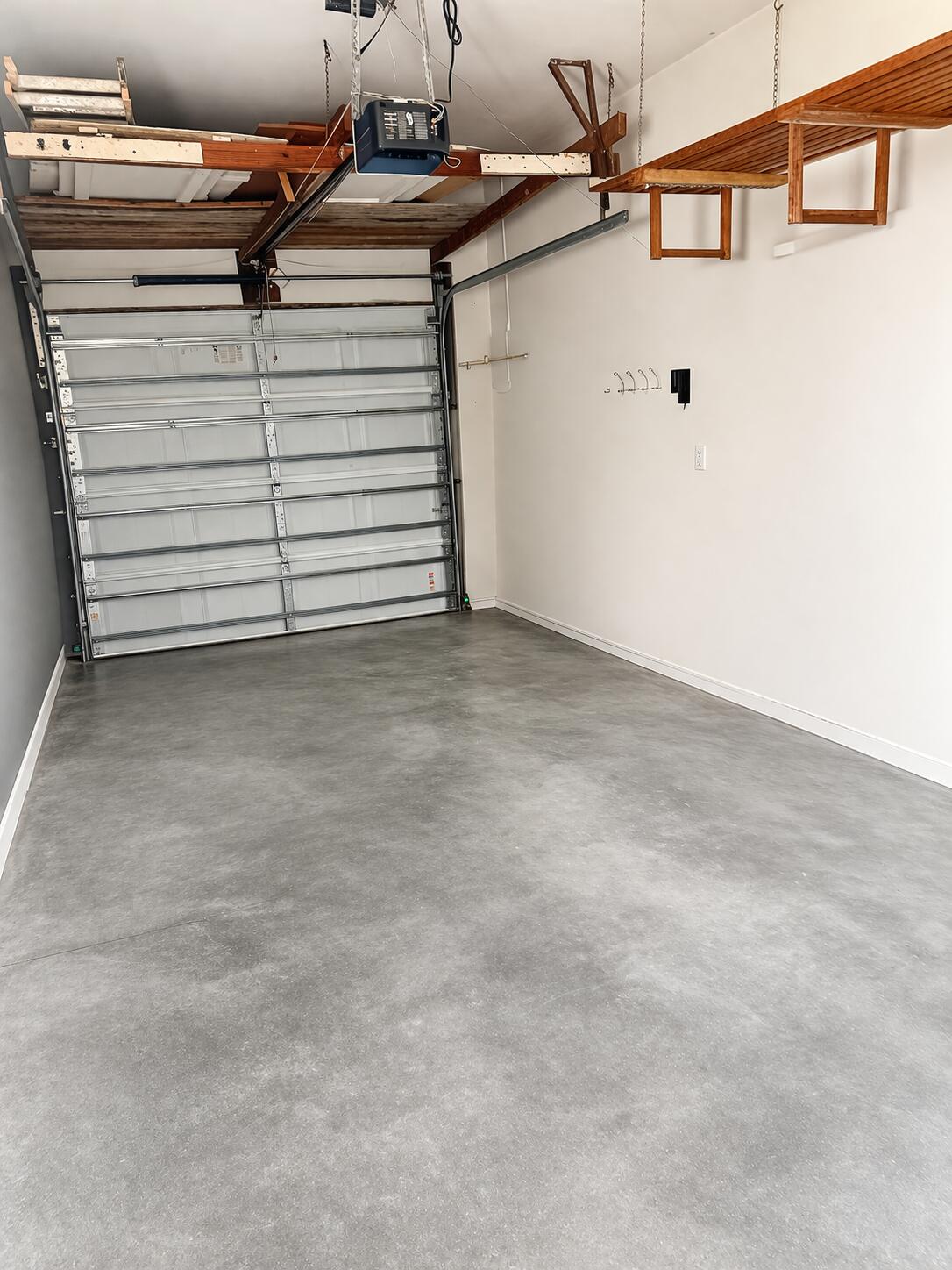 1205 N Palmway