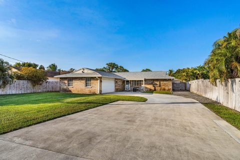 A home in Lake Worth