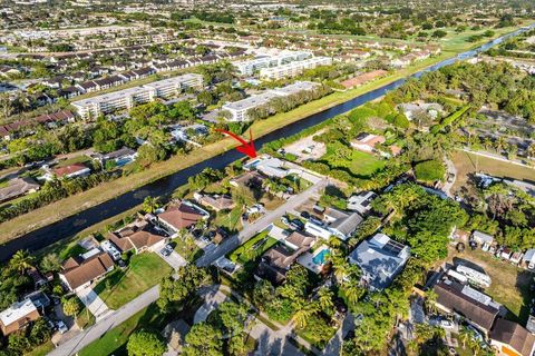 A home in Lake Worth