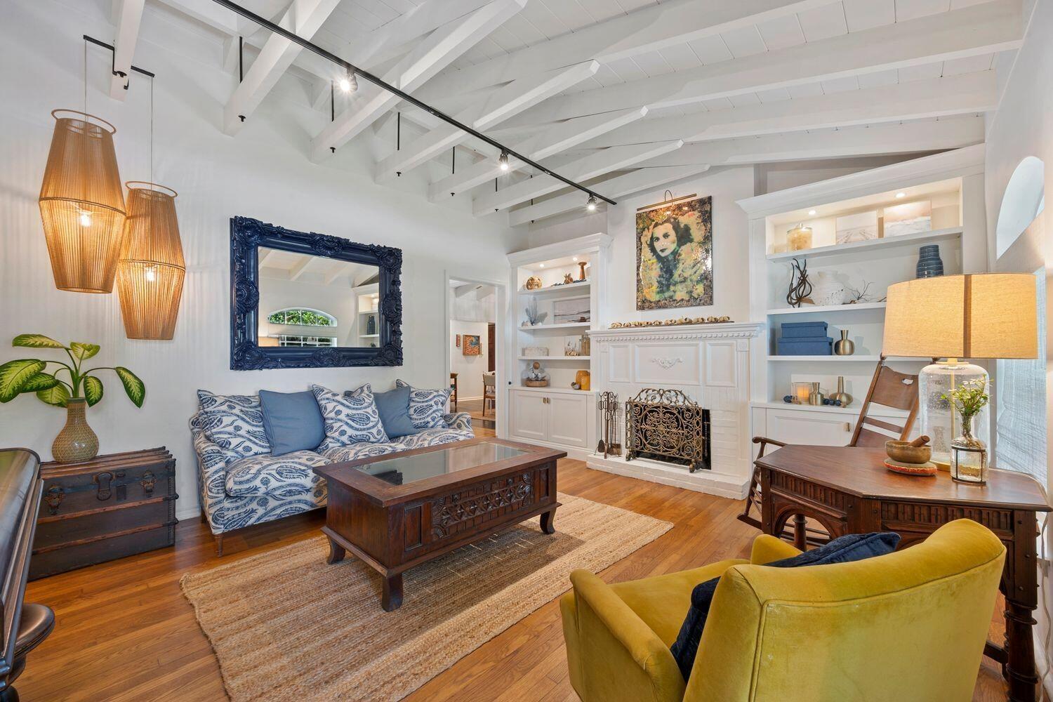 HIGH ACRES 1ST ADD - Residential Lease