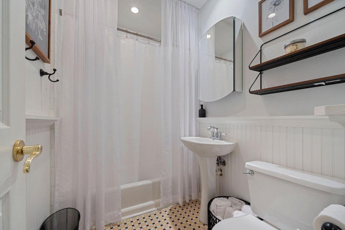 HIGH ACRES 1ST ADD - Residential Lease