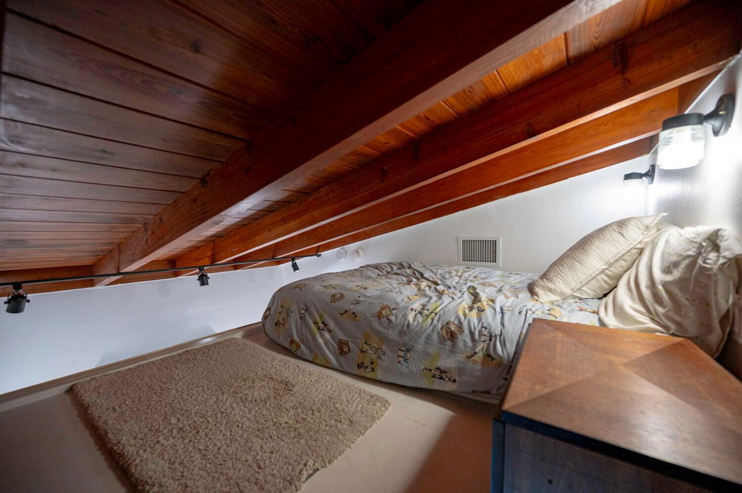 HIGH ACRES 1ST ADD - Residential Lease