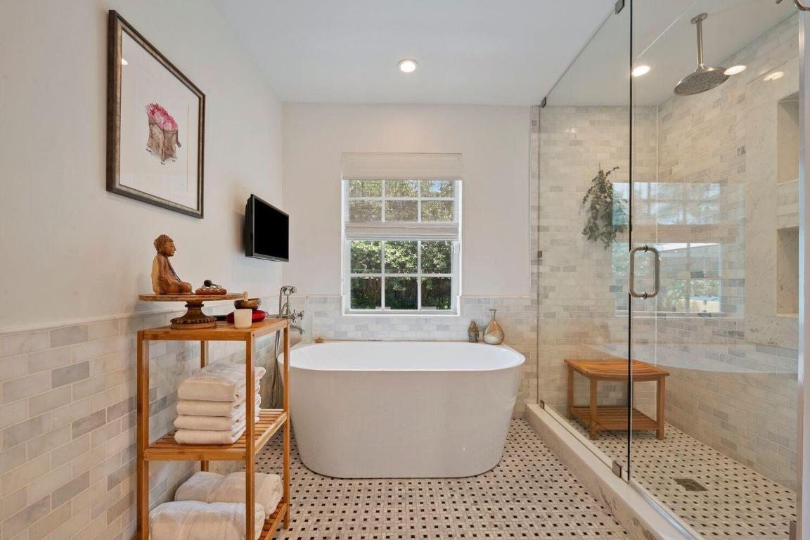 HIGH ACRES 1ST ADD - Residential Lease