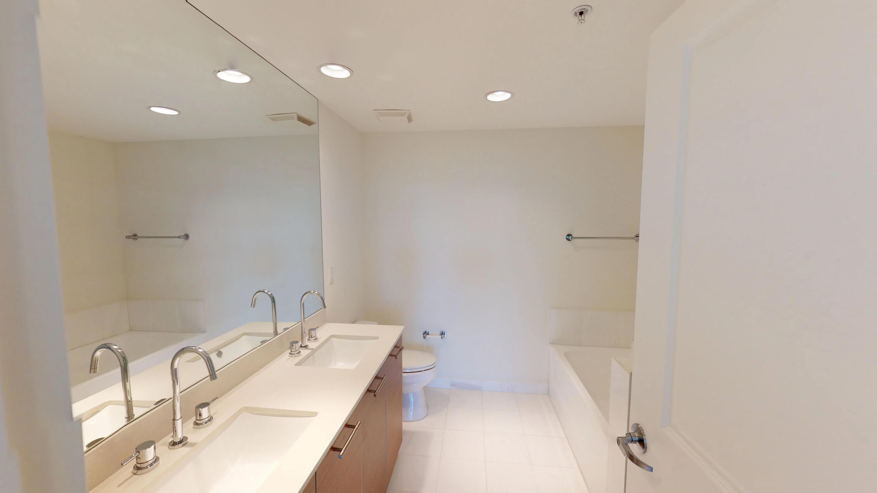 View photos, virtual tours, details... 480 Hibiscus Street 627