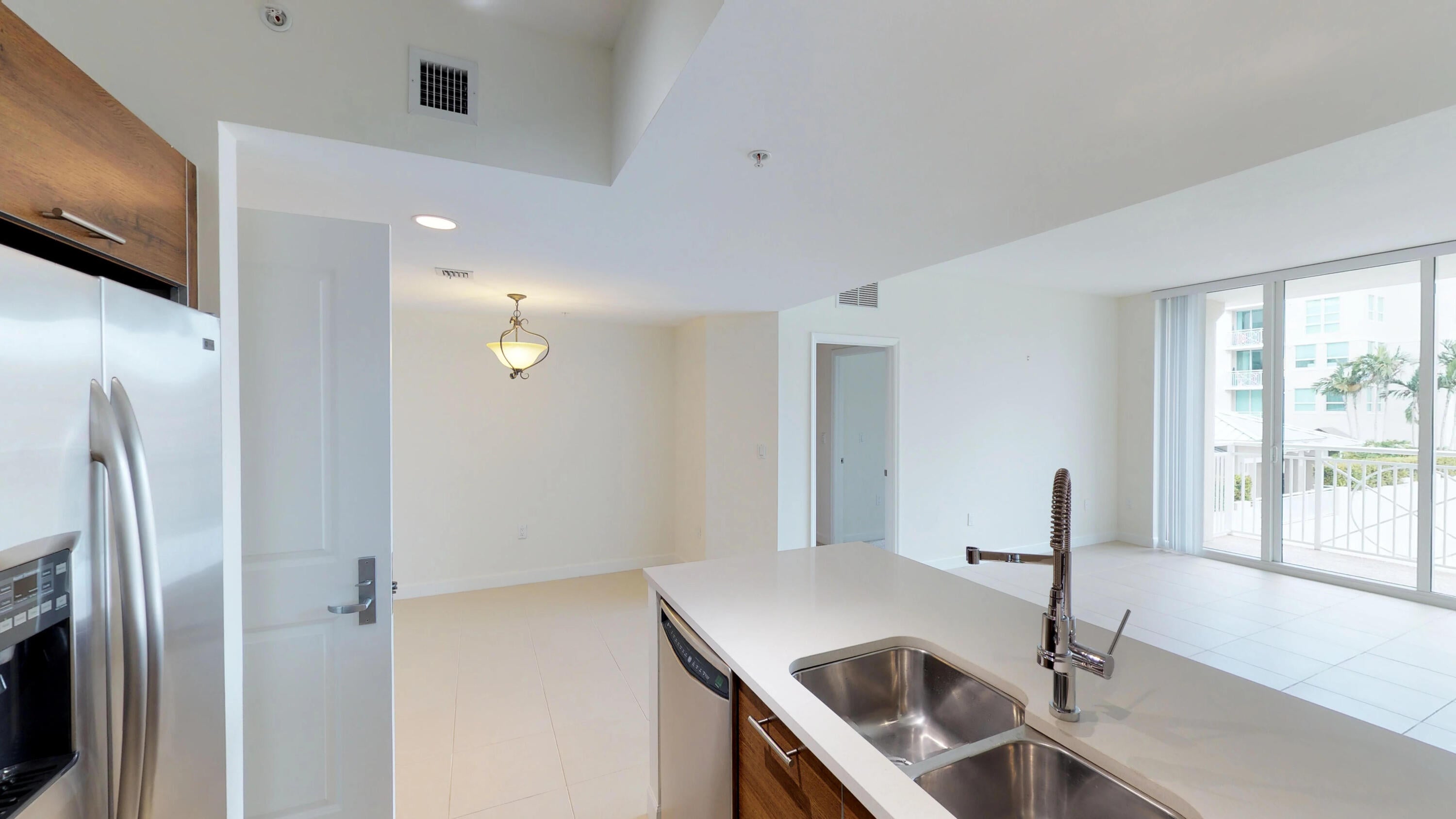 View photos, virtual tours, details... 480 Hibiscus Street 627