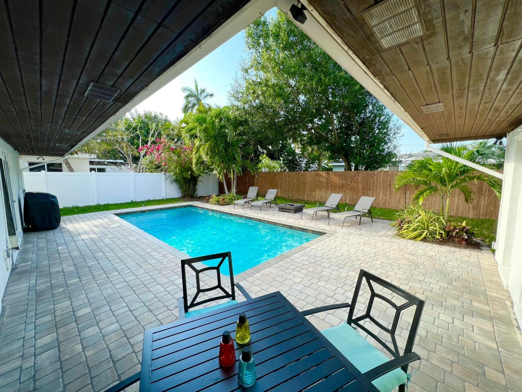 Photo of 3251 SW 23RD Court, Fort Lauderdale, FL 33312 (MLS # B26079555)
