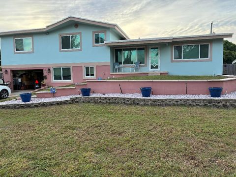 813 SE 10th Terrace Terrace Deerfield Beach FL 33441