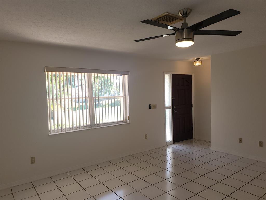 PORT ST LUCIE SECTION 3 - Residential