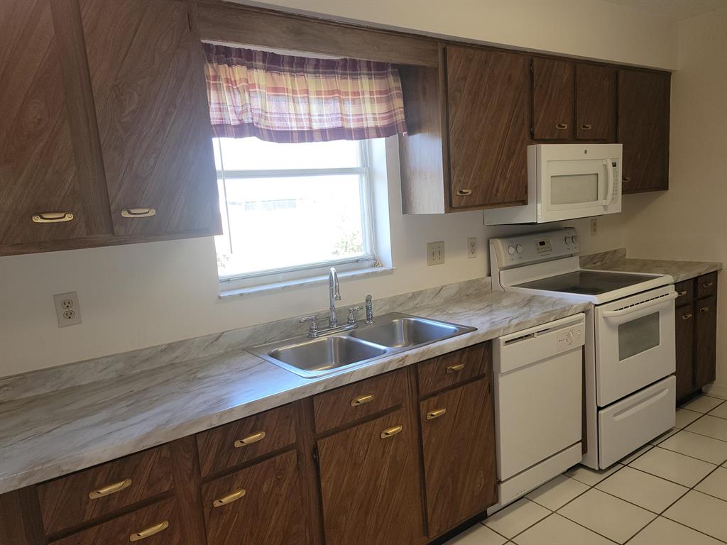 PORT ST LUCIE SECTION 3 - Residential