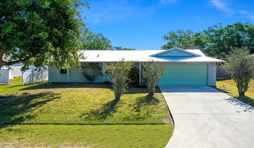 Photo of 1931 SE Joyner Circle, Port Saint Lucie, FL 34952 (MLS # R10983008)