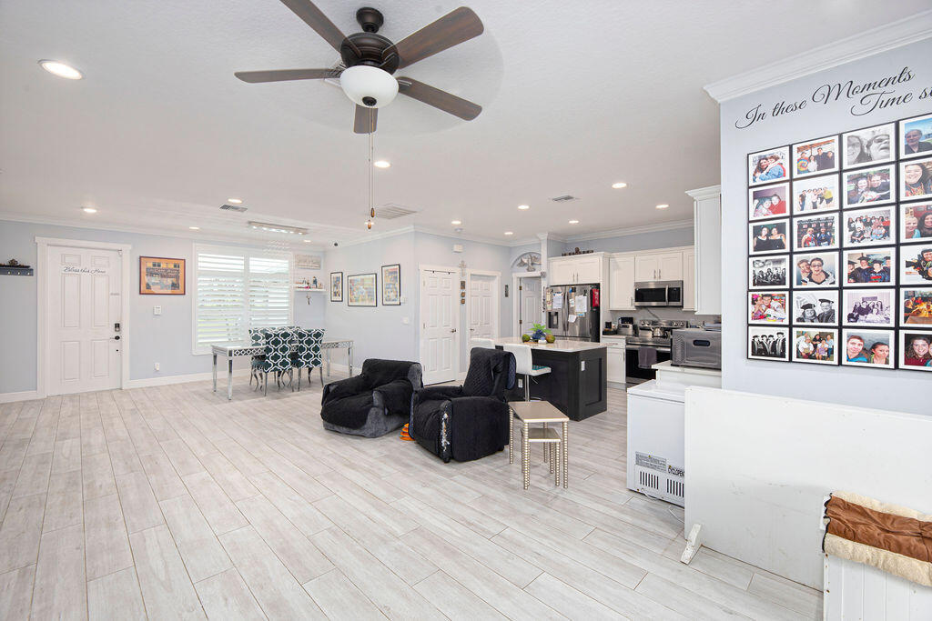 PORT ST LUCIE SECTION 27 - Residential