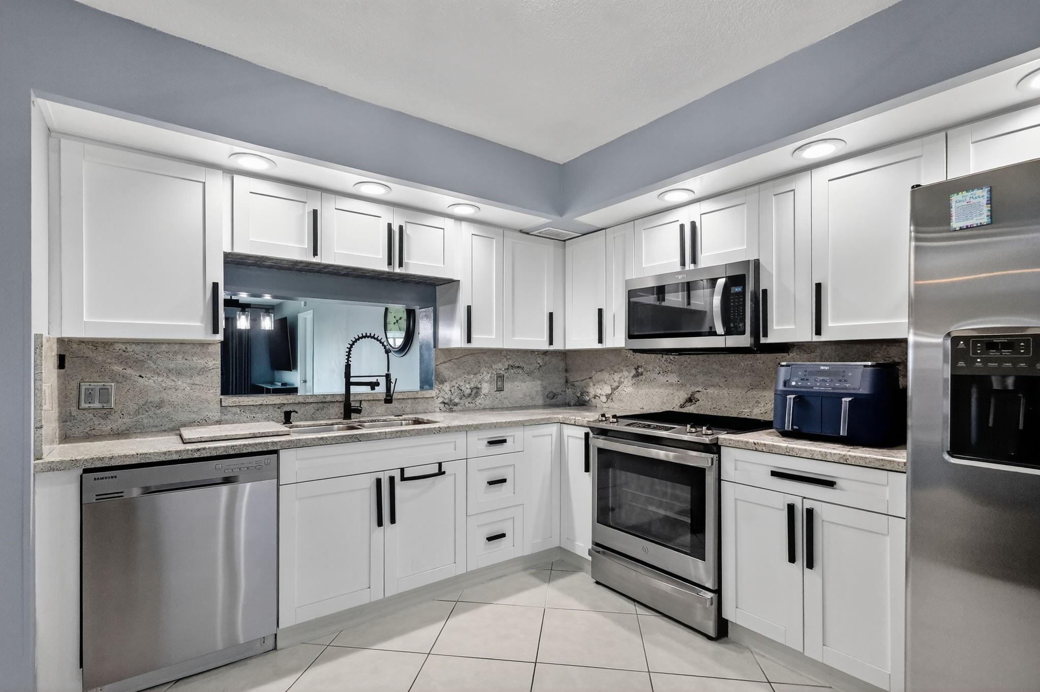 HAWTHORNE AT CENTURY VILL - Residential