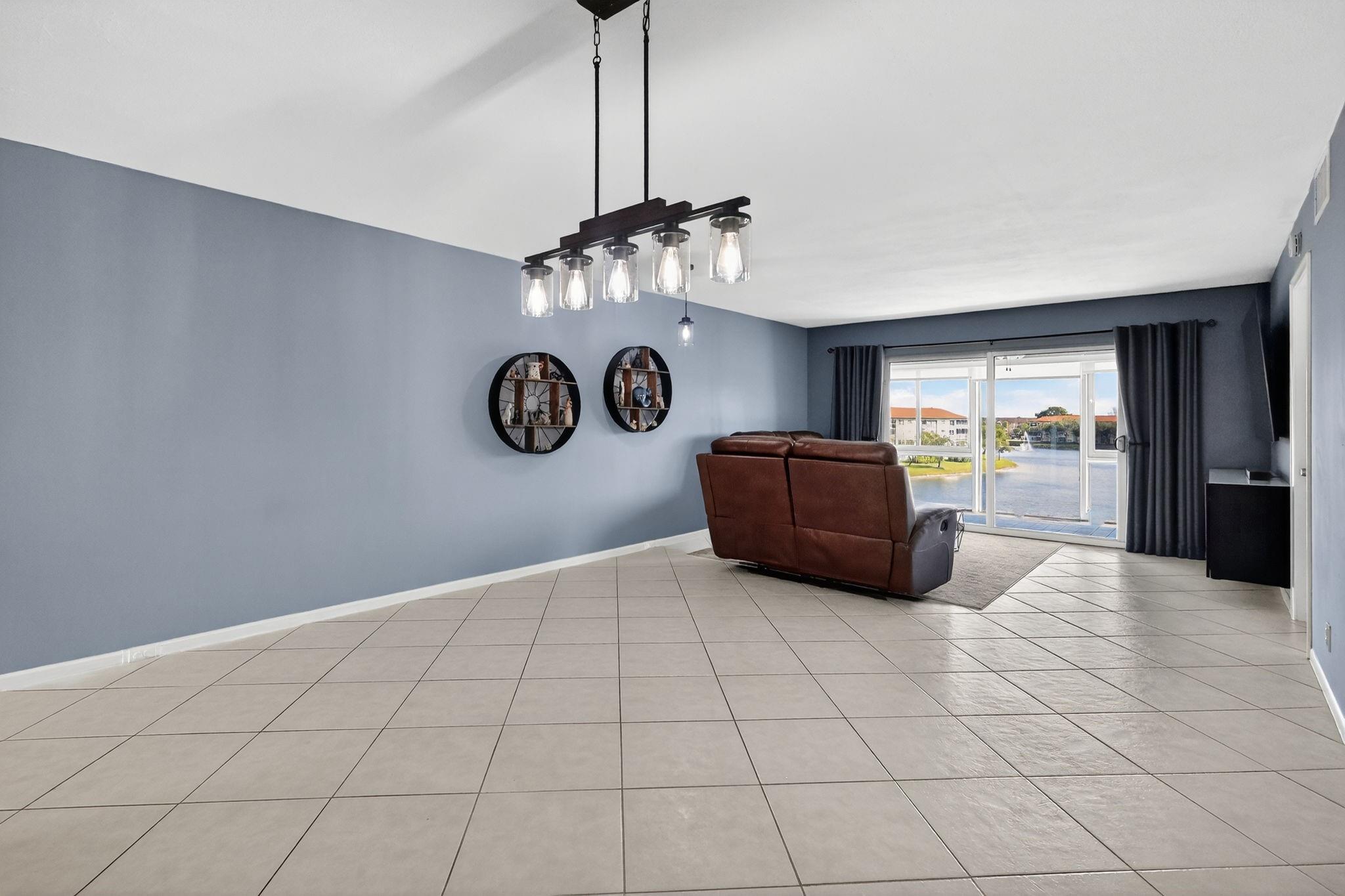 HAWTHORNE AT CENTURY VILL - Residential