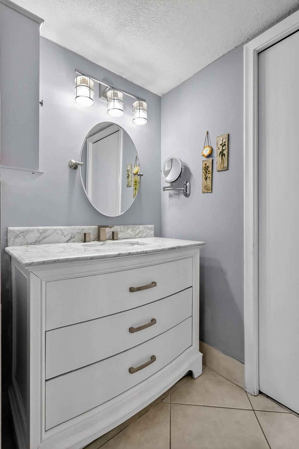 HAWTHORNE AT CENTURY VILL - Residential