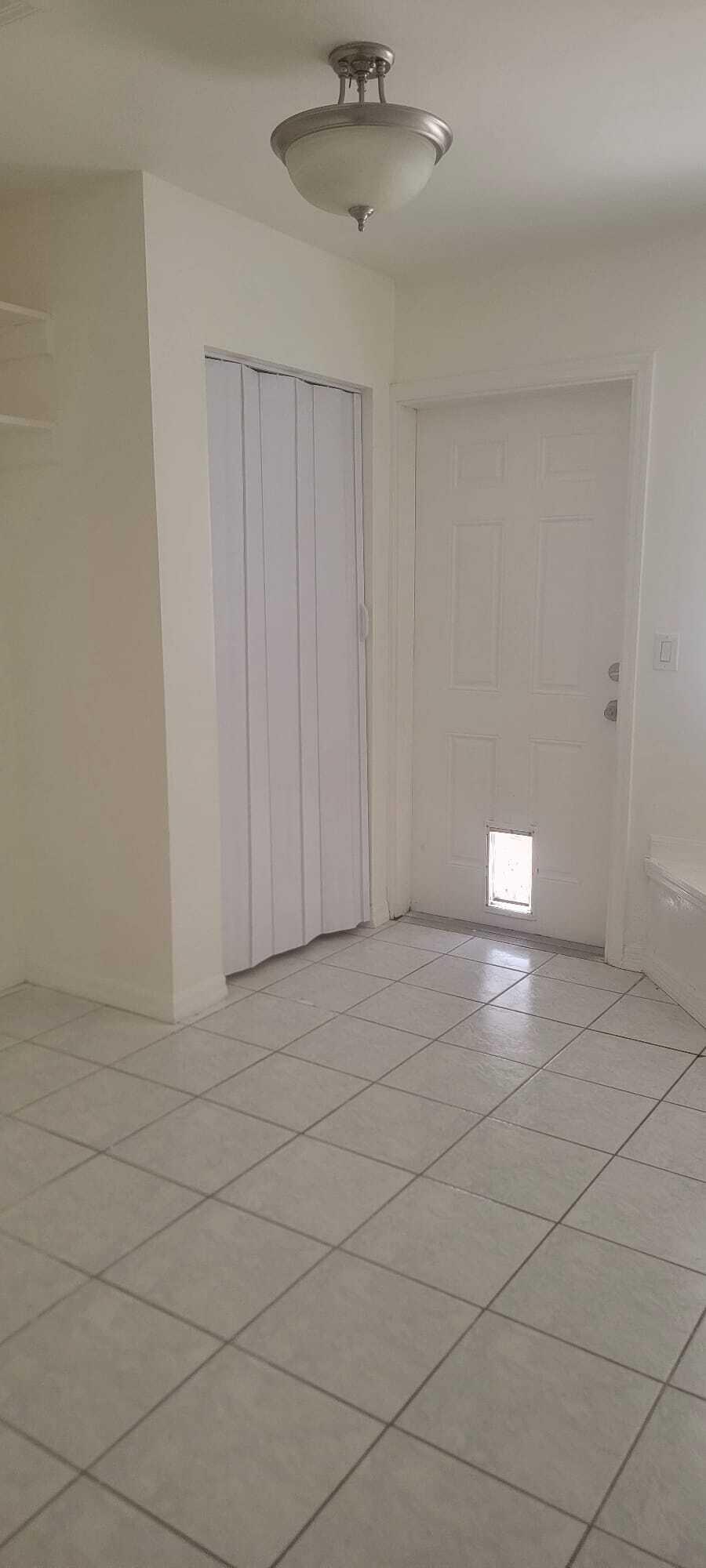 NORTH HOLLYWOOD - Residential Lease