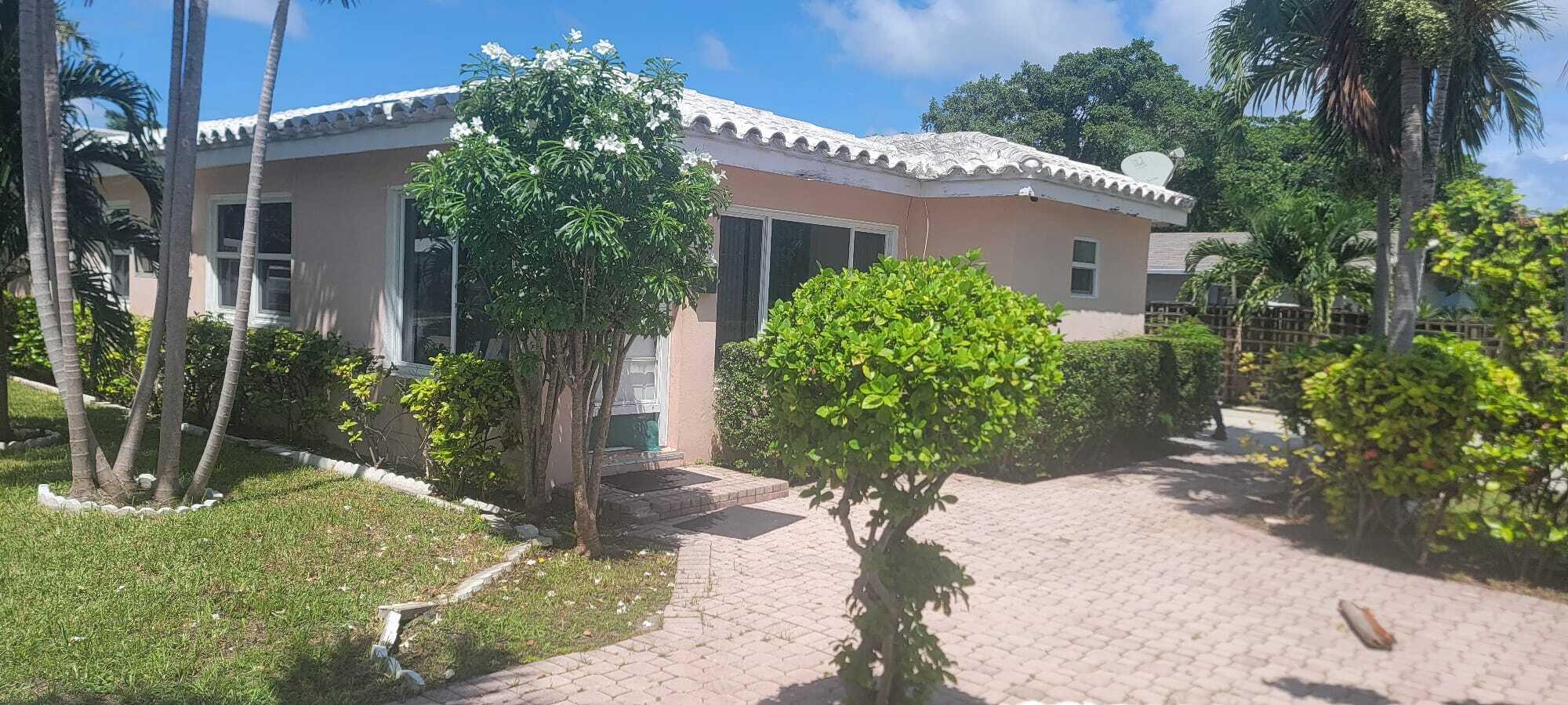 NORTH HOLLYWOOD - Residential Lease